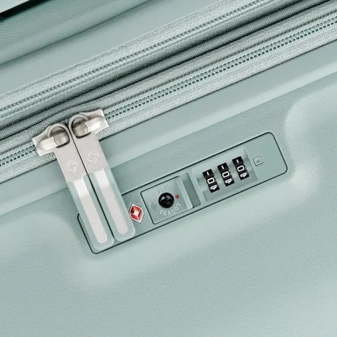 Elevation™ Plus Hartschalen-Handgepäckkoffer